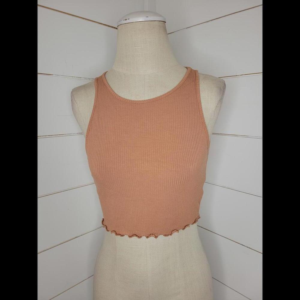 American Eagle Outfitters medium tan cropped tank top. Ruffle bottom
